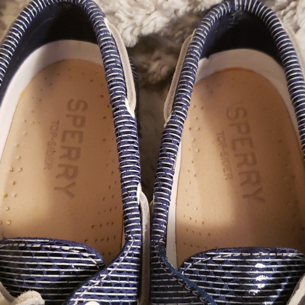 Navy in white stripe Sperry topsiders - Picture 6 of 7